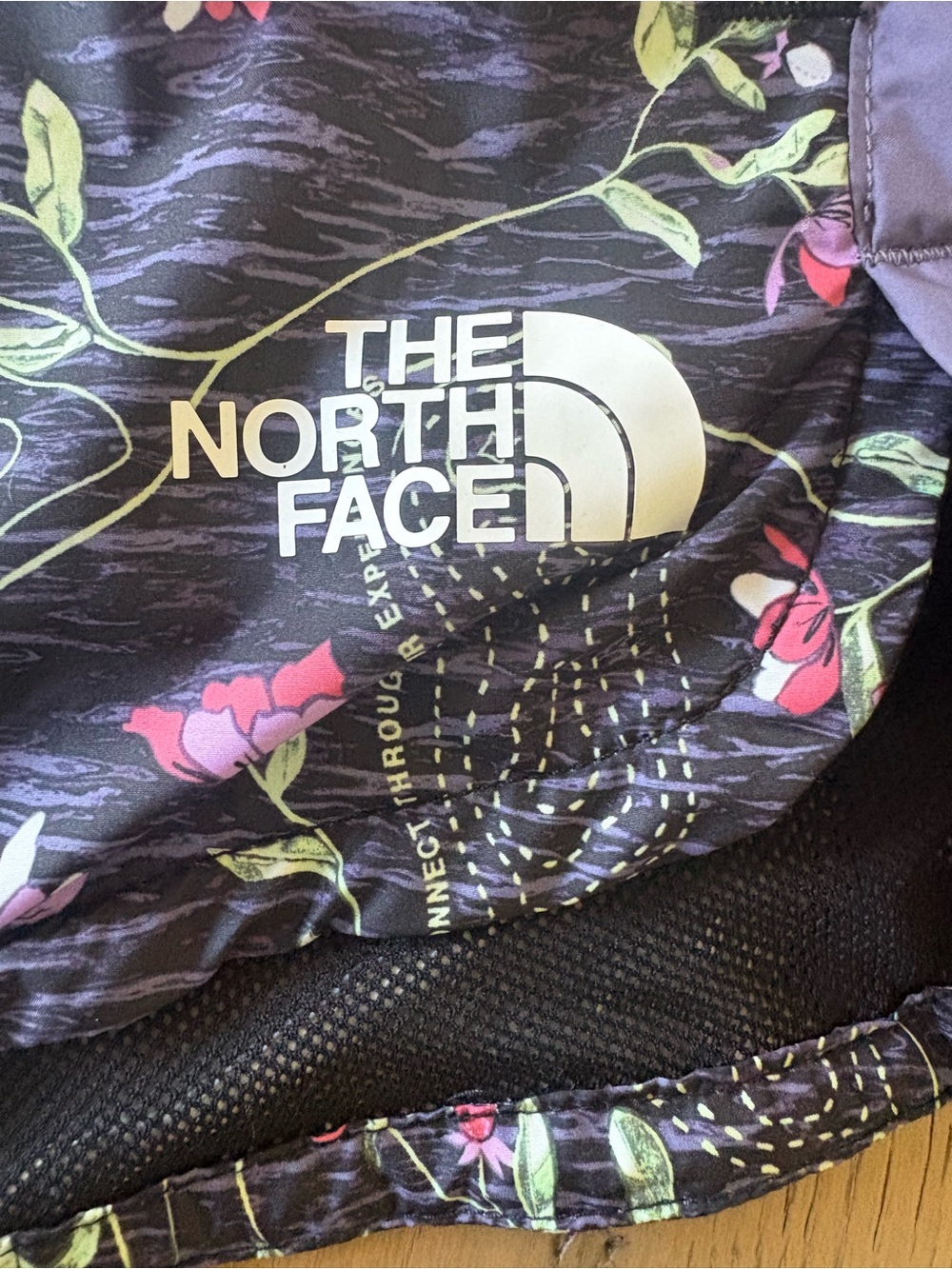 The North Face Hydrenaline WindWall Shorts NWT Women’s XL Floral - Picture 5 of 9